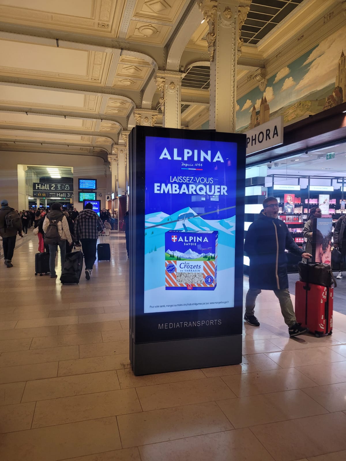 apercu-dooh-alpina-gare-paris